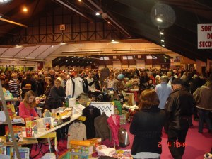 PUCES DE NOEL et brocante enfant et ado emplacement gratuit