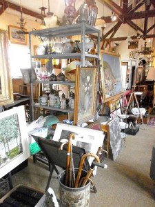 Vide magasin antiquites brocante