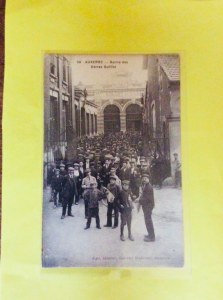 Salon multi collections cartes postales timbres pièces etc...