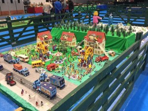 53 : Ambrières-les-Vallées - Exposition-vente de Playmobil