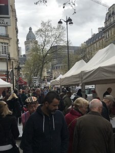Antiquités Brocante Pro. Avenue Ledru Rollin et rue de Lyon