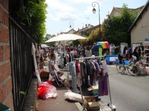 Brocante de la rue de Bône à Antony le 25 mai 2019