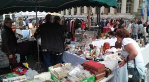 Brocante Antiquités & Vintage de la Place de la Bourse