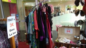 LIQUIDATION avant fermeture- vêtements occasion pour FEMMES-MONTAIGU