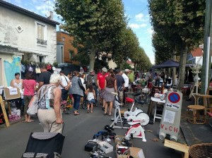 Vide-greniers de la rue Charles Infroit-Quartier Polangis