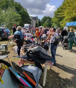 Vide grenier 18è édition Point de chine La Roche sur yon