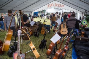 BROC N ROLL - Brocante Musicale