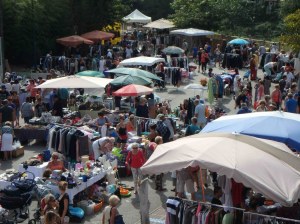Vide grenier de l Association Francois 1er