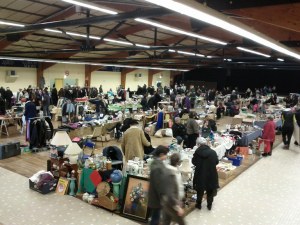 6ème vide-grenier de l'école Rivoli association rivolyon